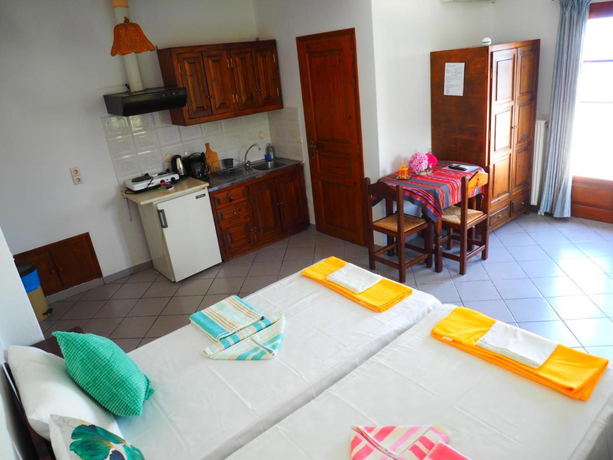 Felitsia Apartments & Studios Agios Ioannis  Luaran gambar